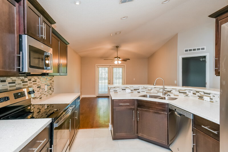 1,755/Mo, 6769 Portofina Ct Jacksonville, FL 32222 Kitchen View