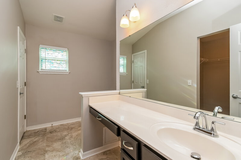 1,755/Mo, 6769 Portofina Ct Jacksonville, FL 32222 Main Bathroom View