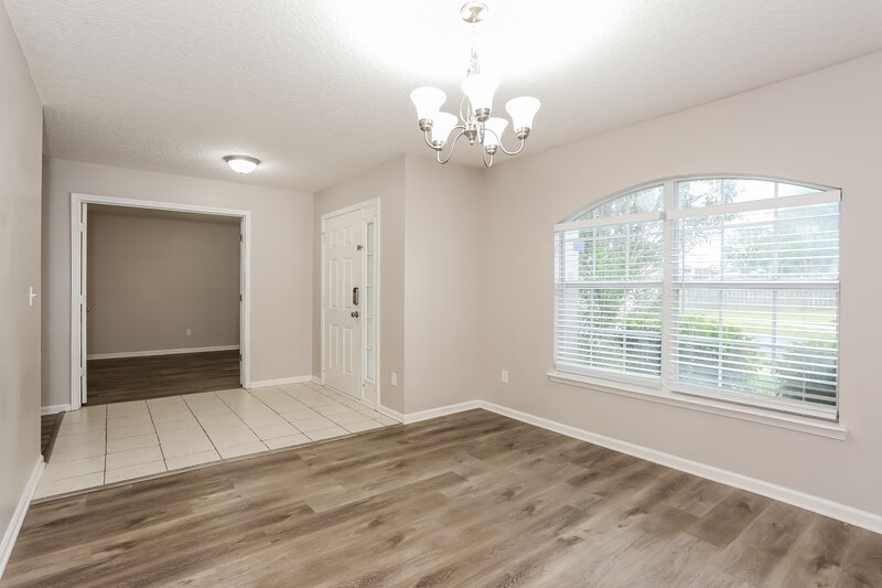 2,000/Mo, 8463 Hunston Mill Ln E Jacksonville, FL 32244 Dining Room View