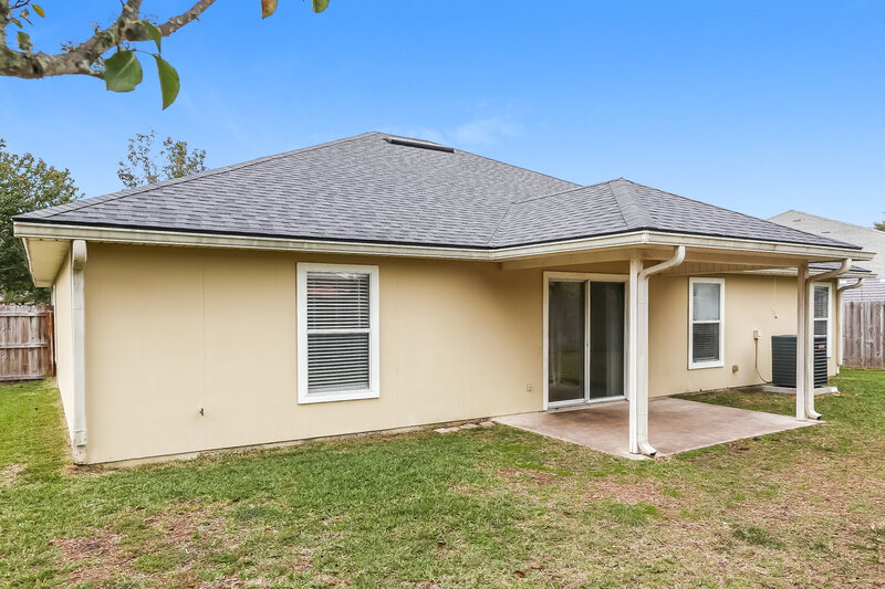 2,000/Mo, 8463 Hunston Mill Ln E Jacksonville, FL 32244 Rear View