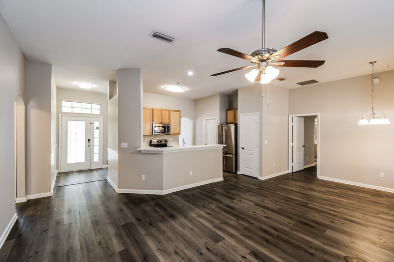 2,035/Mo, 9202 Redtail Dr Jacksonville, FL 32222 Living Room View 2