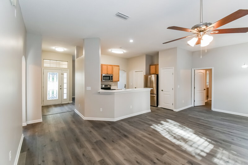 2,830/Mo, 9202 Redtail Dr Jacksonville, FL 32222 Living Room View 4