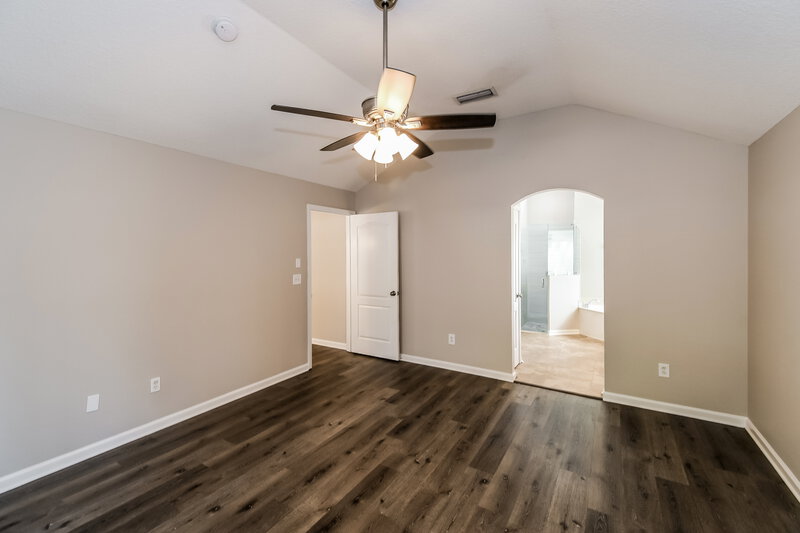 2,035/Mo, 9202 Redtail Dr Jacksonville, FL 32222 Main Bedroom View 2
