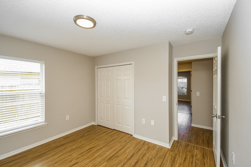 1,945/Mo, 5590 Oak Crossing Ct Jacksonville, FL 32244 Bedroom View 3