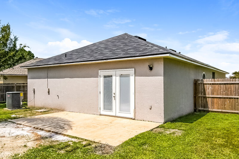 1,945/Mo, 5590 Oak Crossing Ct Jacksonville, FL 32244 Rear View