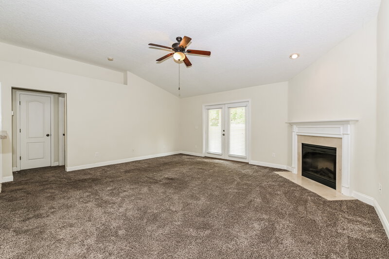 1,965/Mo, 612 Martin Lakes Dr E Jacksonville, FL 32220 Living Room View