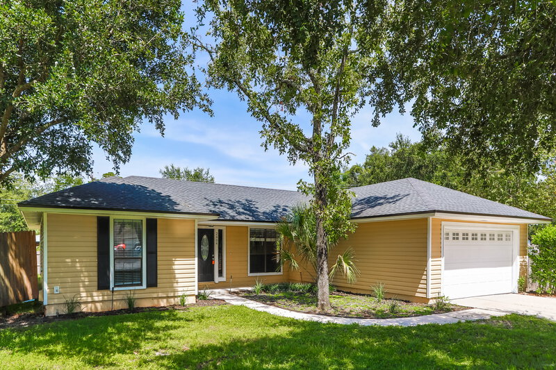 1,965/Mo, 2404 Sourwood Ct Orange Park, FL 32065 Front View