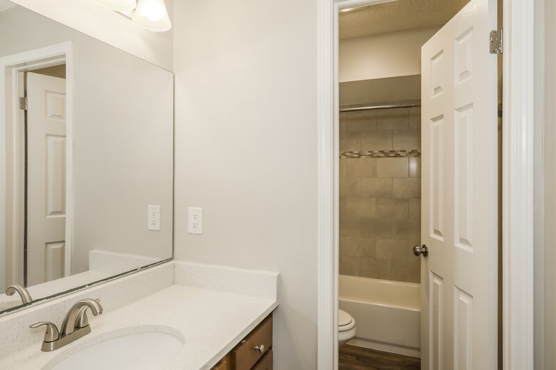 1,965/Mo, 2404 Sourwood Ct Orange Park, FL 32065 Bathroom View
