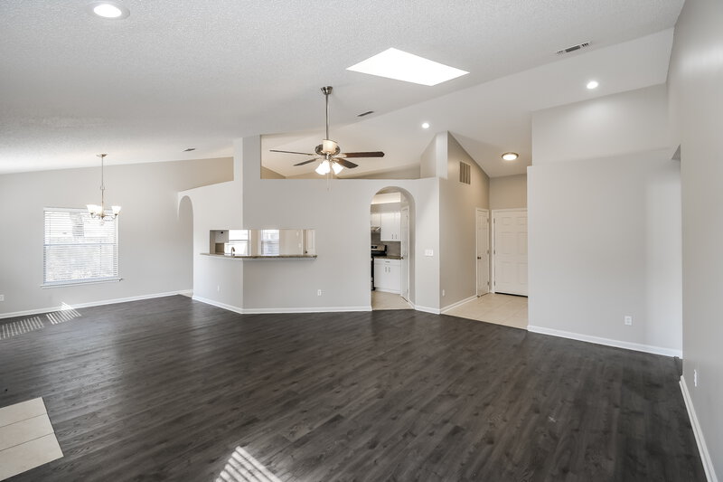 2,185/Mo, 8656 Duckworth Ct Jacksonville, FL 32244 Living Room View