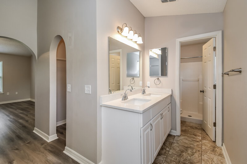 2,620/Mo, 2712 Cobblestone Forest Cir W Jacksonville, FL 32225 Main Bathroom View