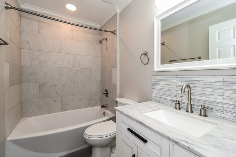 2,620/Mo, 2712 Cobblestone Forest Cir W Jacksonville, FL 32225 Bathroom View
