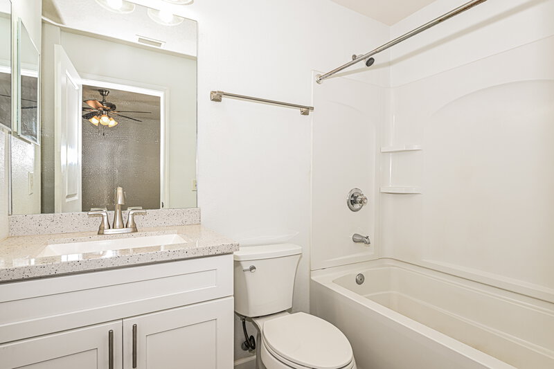 1,845/Mo, 168 Buck Run Way Saint Augustine, FL 32092 Main Bathroom View