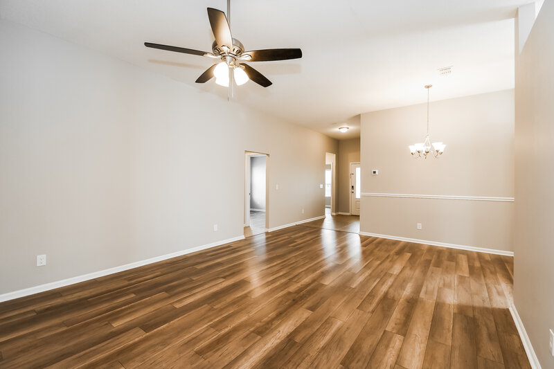 2,335/Mo, 574 S Aberdeenshire Dr Saint Johns, FL 32259 Living Room View 3