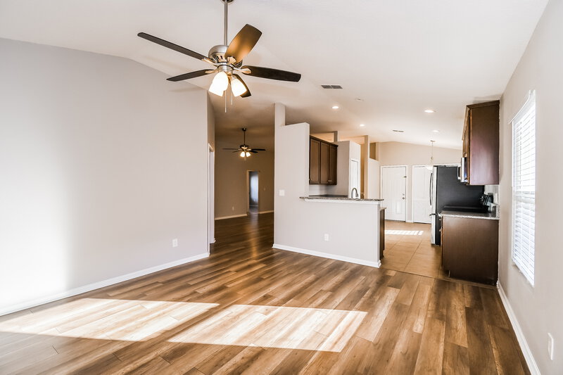 2,335/Mo, 574 S Aberdeenshire Dr Saint Johns, FL 32259 Dining Room View 3