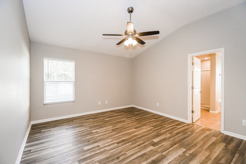 2,335/Mo, 574 S Aberdeenshire Dr Saint Johns, FL 32259 Main Bedroom View 2