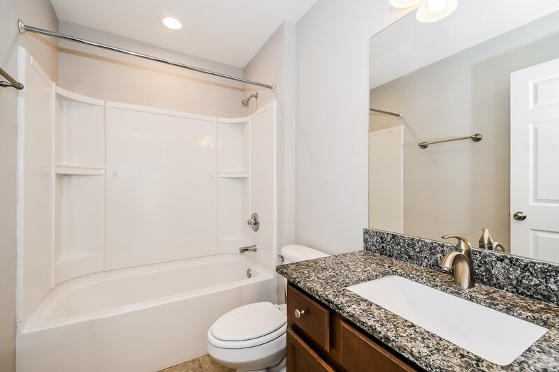 2,335/Mo, 574 S Aberdeenshire Dr Saint Johns, FL 32259 Bathroom View