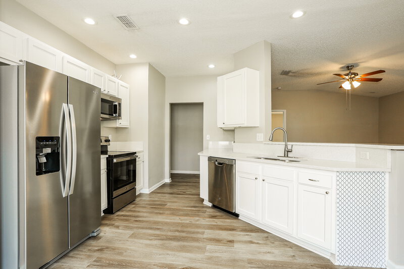 1,775/Mo, 3272 Net Ct Jacksonville, FL 32277 Kitchen View
