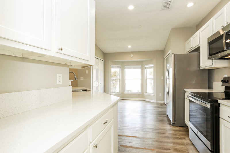 1,775/Mo, 3272 Net Ct Jacksonville, FL 32277 Kitchen View 2