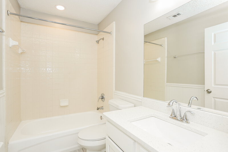 1,775/Mo, 3272 Net Ct Jacksonville, FL 32277 Bathroom View