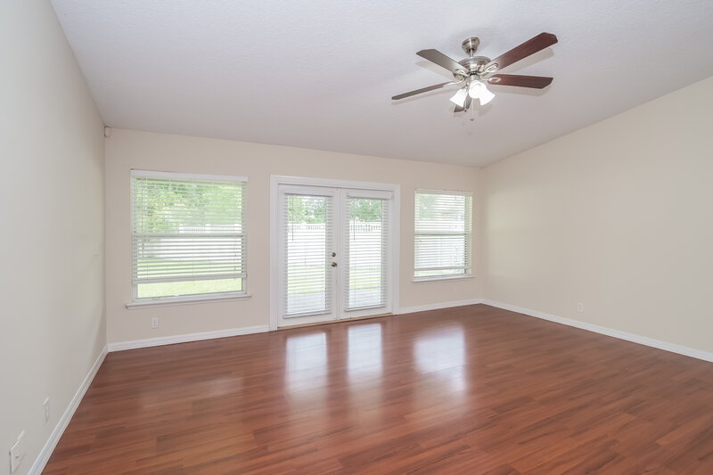 1,960/Mo, 14066 Devan Lee Dr W Jacksonville, FL 32226 Living Room View 3