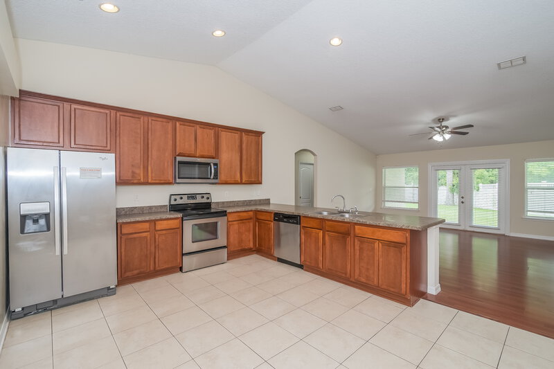 1,960/Mo, 14066 Devan Lee Dr W Jacksonville, FL 32226 Kitchen View