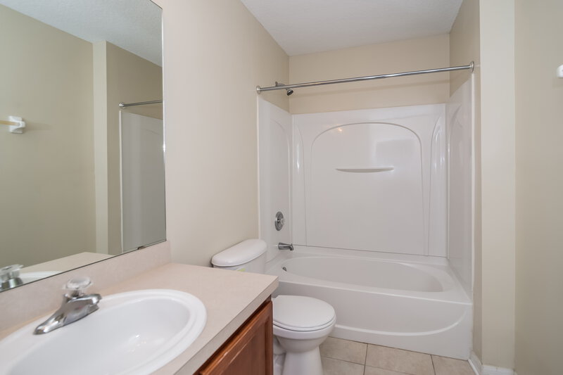 1,960/Mo, 14066 Devan Lee Dr W Jacksonville, FL 32226 Bathroom View 6