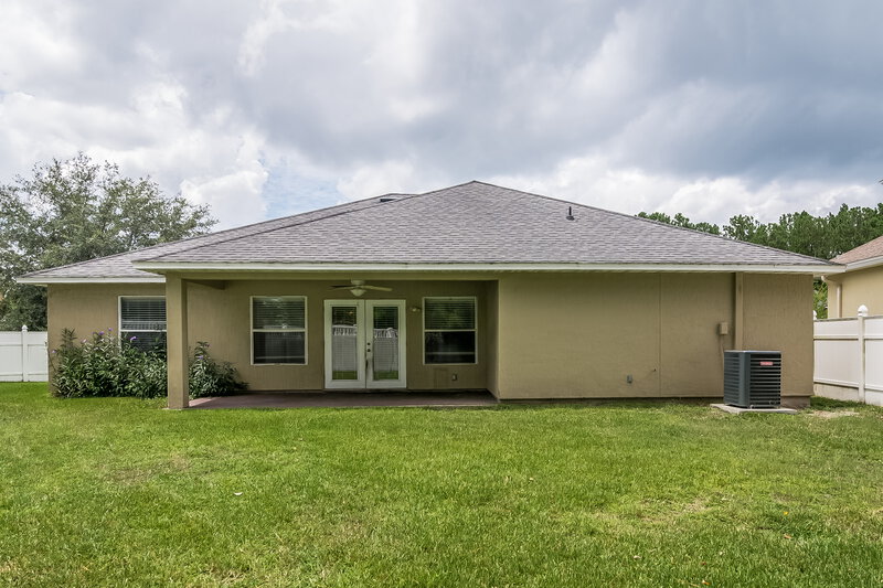 1,960/Mo, 14066 Devan Lee Dr W Jacksonville, FL 32226 Rear View