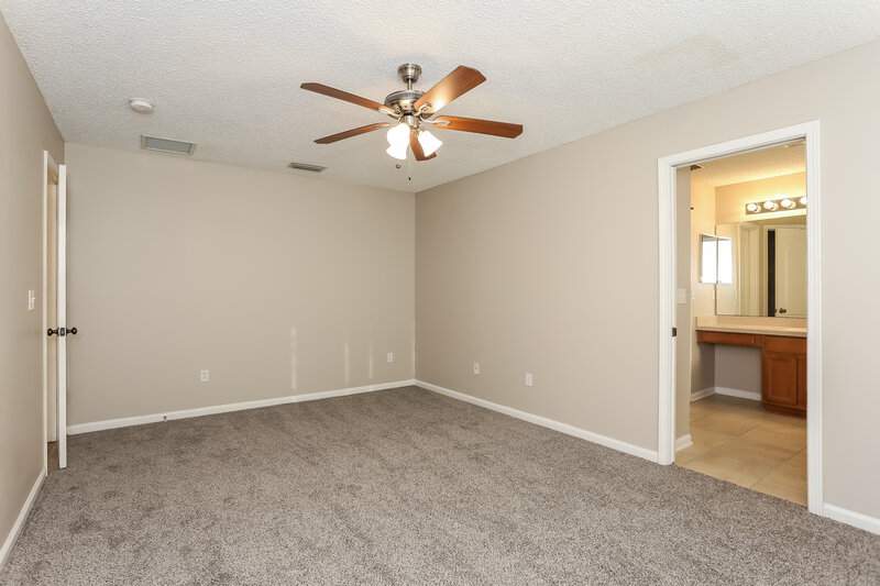 2,520/Mo, 6538 Blue Leaf Ln Jacksonville, FL 32244 Main Bedroom View