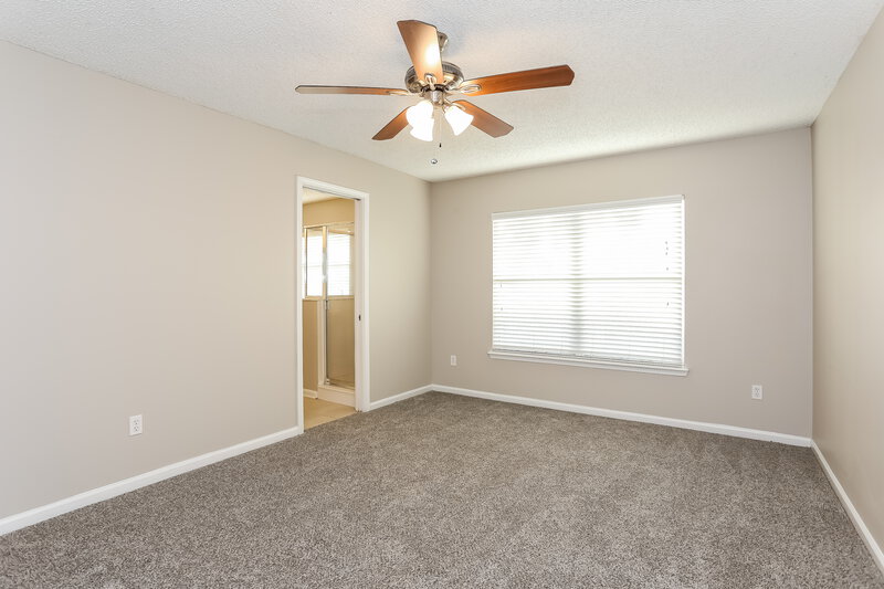 2,520/Mo, 6538 Blue Leaf Ln Jacksonville, FL 32244 Main Bedroom View 2