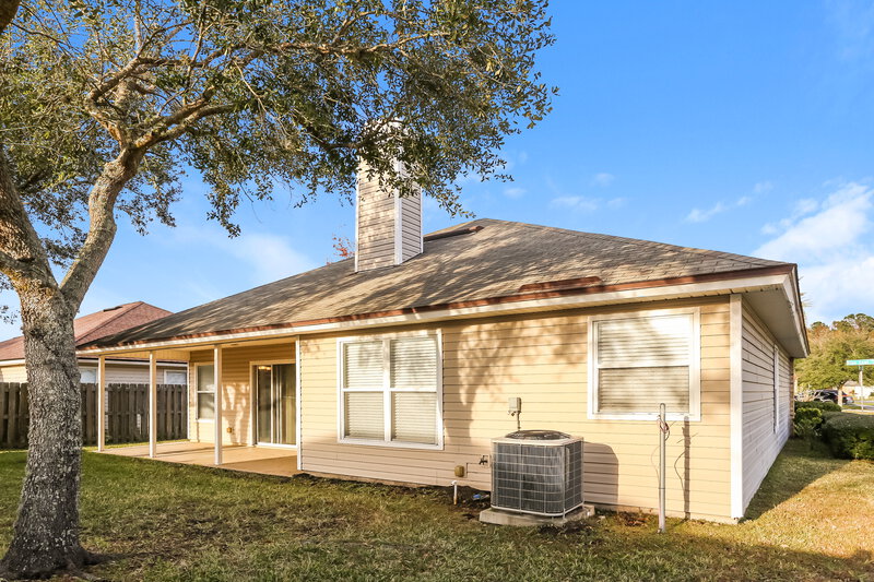 2,520/Mo, 6538 Blue Leaf Ln Jacksonville, FL 32244 Rear View