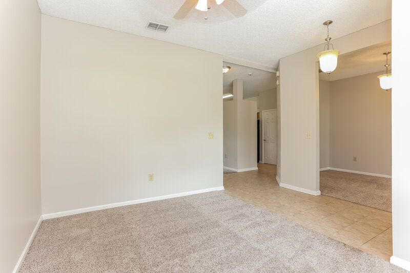 2,090/Mo, 925 Plumbridge Ct Jacksonville, FL 32218 Living Room View