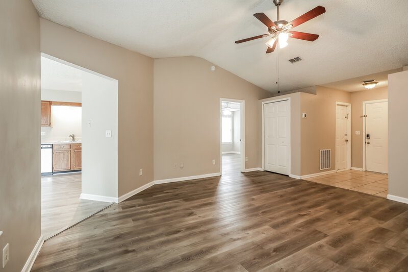 1,800/Mo, 8173 Tessa Ter E Jacksonville, FL 32244 Misc View 3