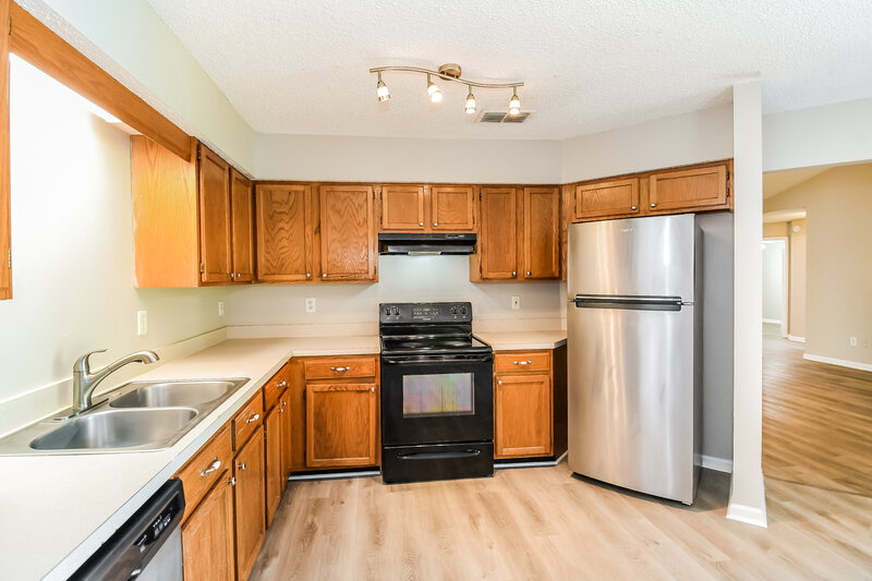 1,640/Mo, 8173 Tessa Ter E Jacksonville, FL 32244 Kitchen View 2