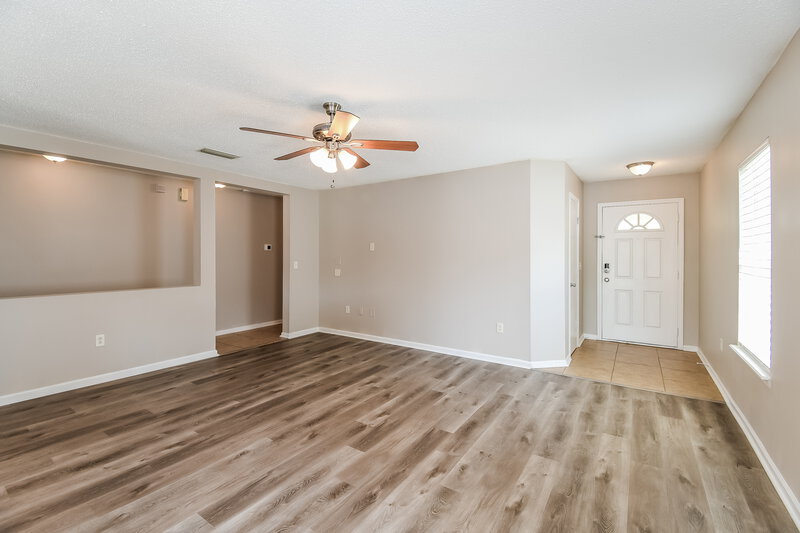 1,840/Mo, 11412 Brian Lakes Dr Jacksonville, FL 32221 Living Room View