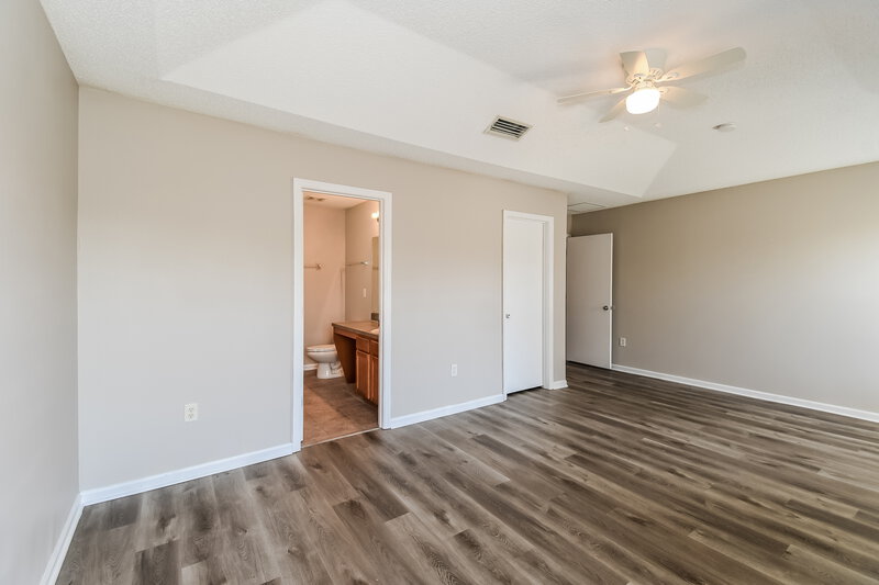 1,840/Mo, 11412 Brian Lakes Dr Jacksonville, FL 32221 Main Bedroom View 2