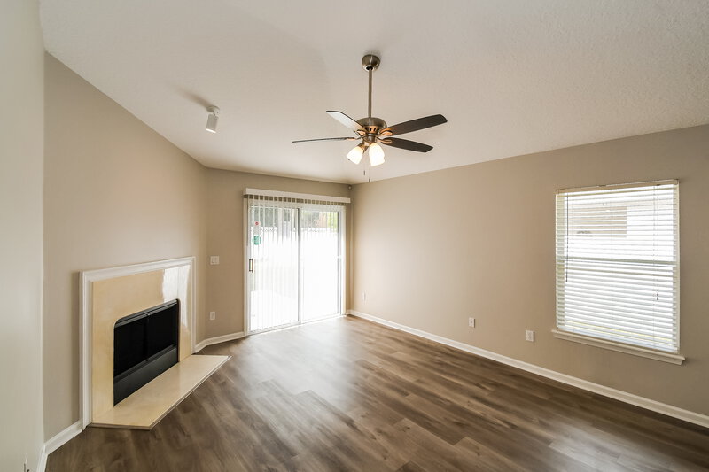 1,875/Mo, 1639 Canopy Oaks Dr Orange Park, FL 32065 Family Room View