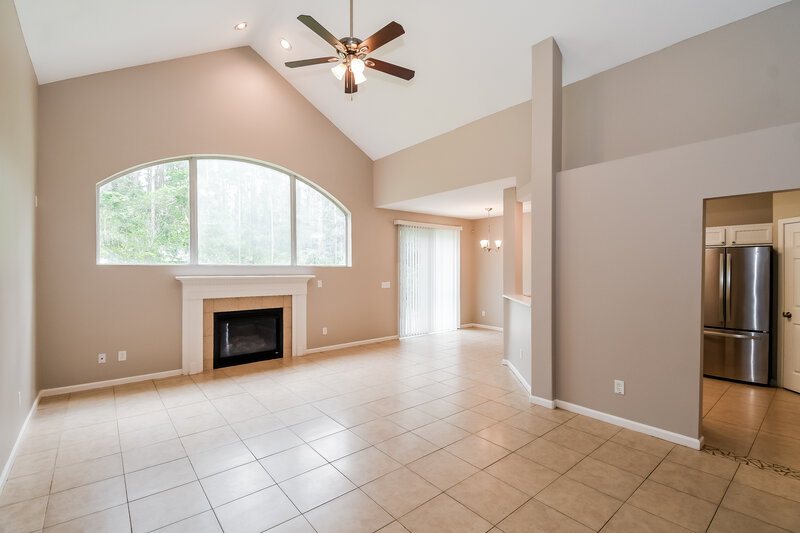 2,230/Mo, 9262 Redtail Dr Jacksonville, FL 32222 Living Room View
