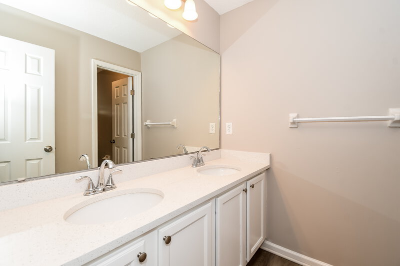 2,230/Mo, 9262 Redtail Dr Jacksonville, FL 32222 Bathroom View
