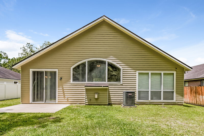 2,230/Mo, 9262 Redtail Dr Jacksonville, FL 32222 Rear View