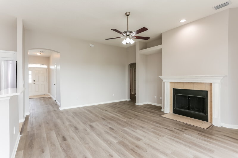 2,170/Mo, 882 Lord Nelson Blvd Jacksonville, FL 32218 Living Room View 2