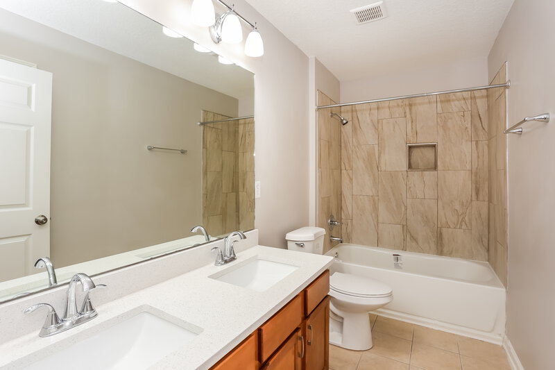 2,170/Mo, 882 Lord Nelson Blvd Jacksonville, FL 32218 Bathroom View