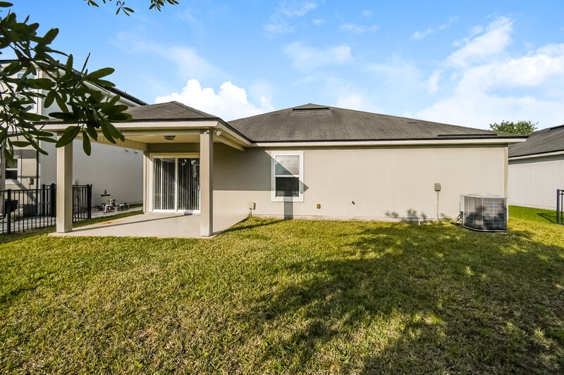 2,290/Mo, 133 N Aberdeenshire Dr Saint Johns, FL 32259 Rear View