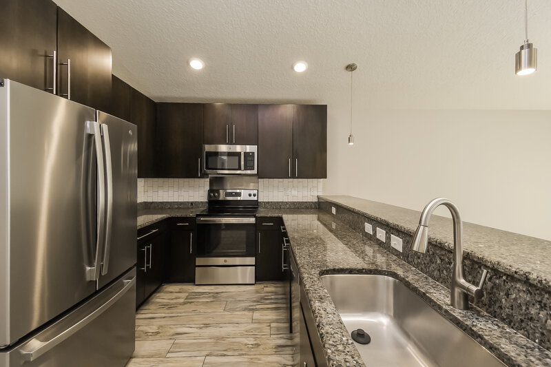 1,760/Mo, 7298 Steventon Way Jacksonville, FL 32244 Kitchen View 3