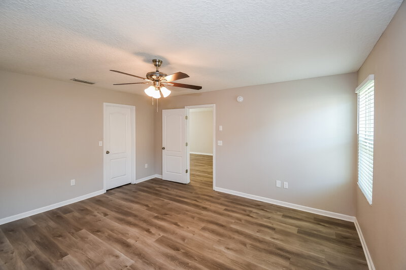 2,235/Mo, 1403 Creek Point Blvd Jacksonville, FL 32218 Main Bedroom View 2