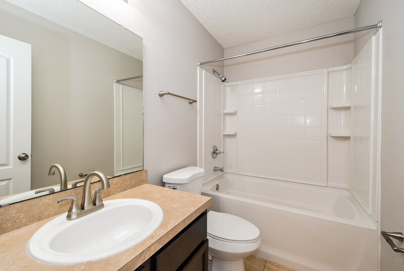 2,235/Mo, 1403 Creek Point Blvd Jacksonville, FL 32218 Bathroom View