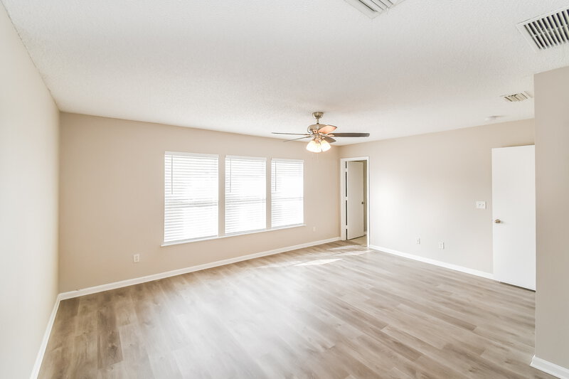 3,120/Mo, 2168 Fresco Dr Middleburg, FL 32068 Main Bedroom View 2