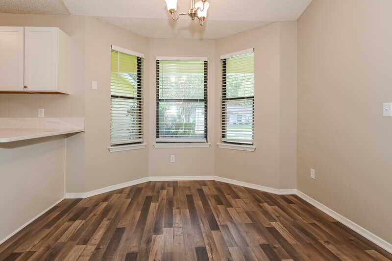 1,805/Mo, 1290 Bee St N Orange Park, FL 32065 Dining Room View