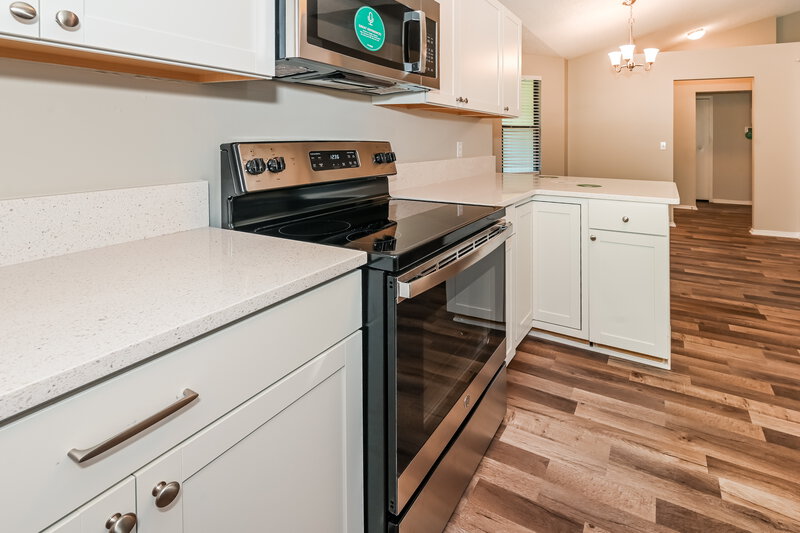 1,805/Mo, 1290 Bee St N Orange Park, FL 32065 Kitchen View