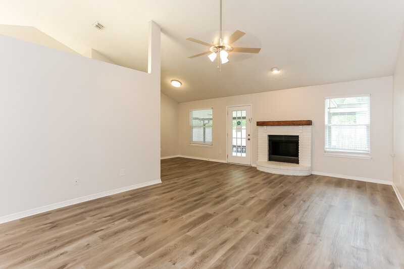 2,255/Mo, 11854 Marabou Ct N Jacksonville, FL 32223 Living Room View 2