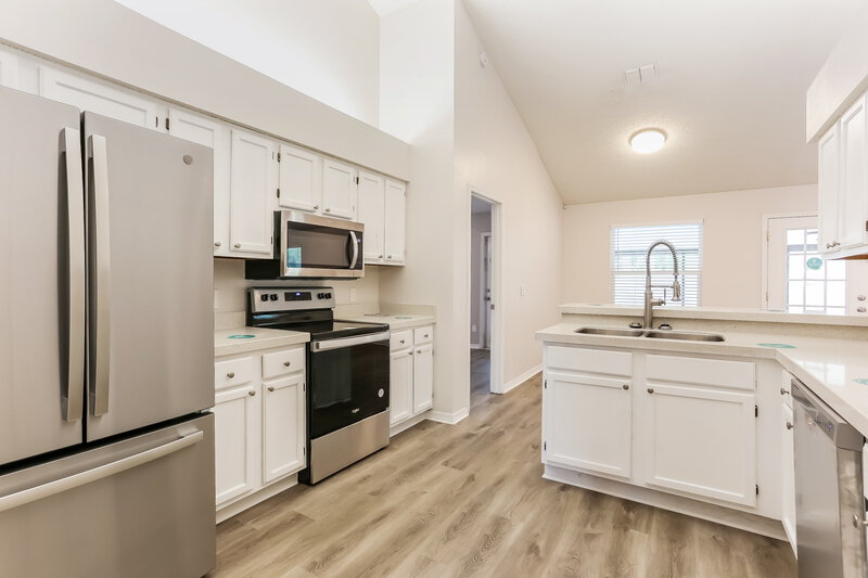 2,255/Mo, 11854 Marabou Ct N Jacksonville, FL 32223 Kitchen View